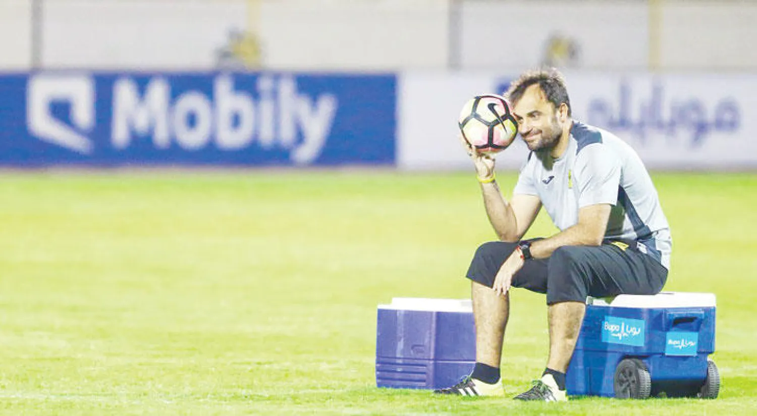 سييرا خلال قيادته تدريبات الاتحاد أمس (المركز الإعلامي بنادي الاتحاد)