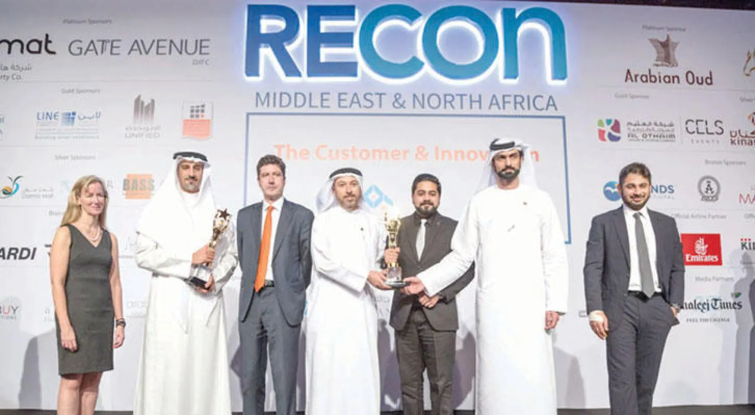 تطبيق «المراكز العربية» الذكي يفوز بجائزة «التميّز في الإعلام الجديد والتكنولوجيا»