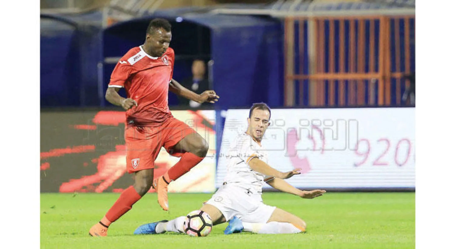 من مباراة الشباب والوحدة أمس في الرياض (تصوير: أحمد يسري)