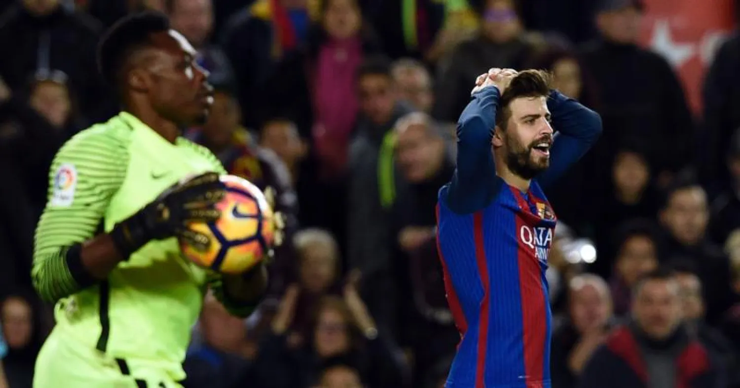 بيكيه: غياب ميسي وسواريز ليس عذرًا لبرشلونة