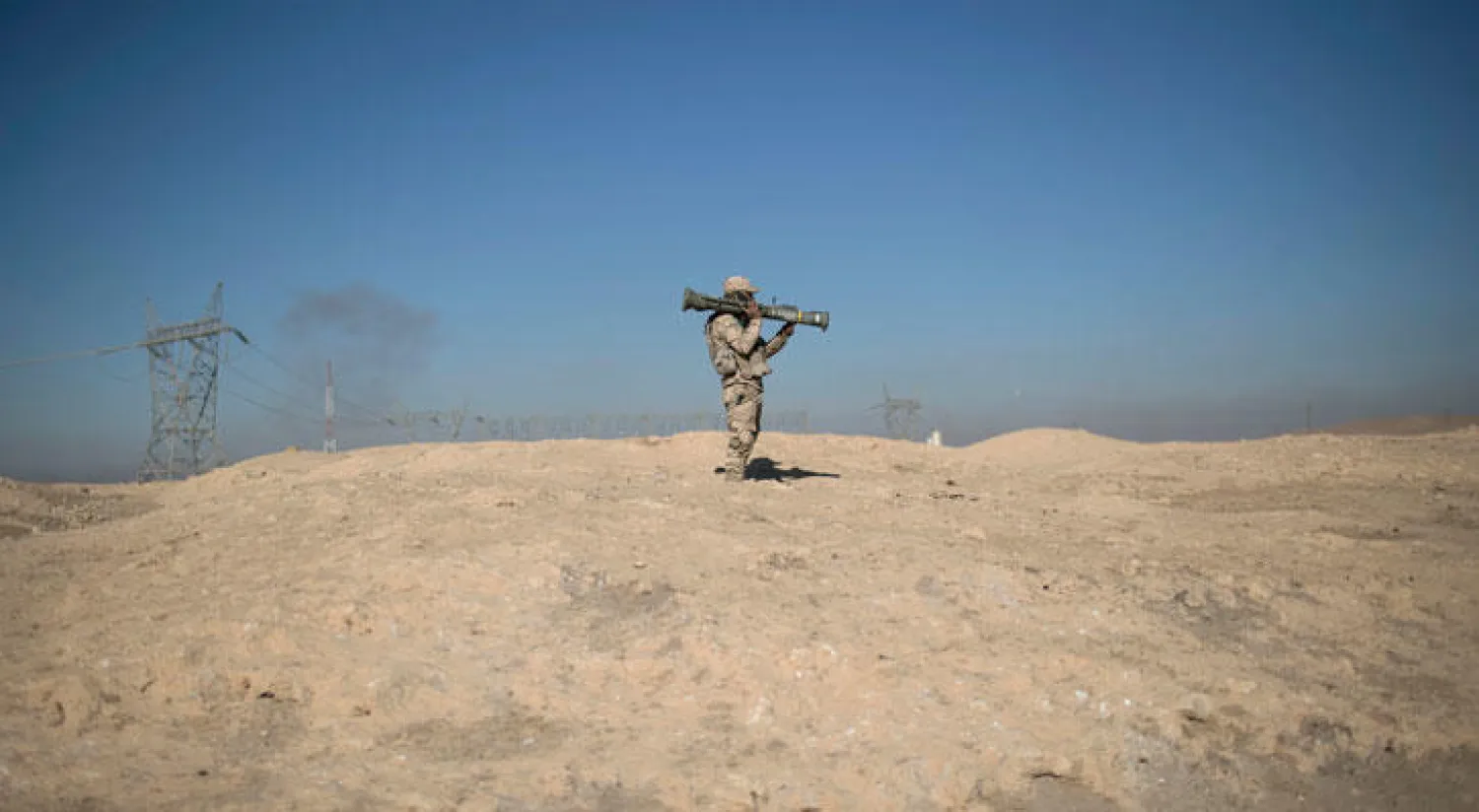 القوات العراقية تقطع خطوط إمداد «داعش» في الموصل.. وفرار 3 آلاف أسرة من تلعفر