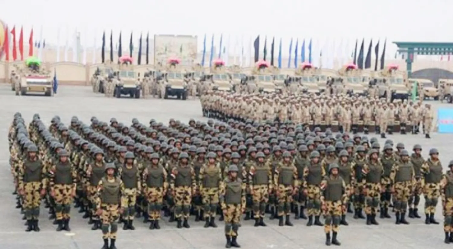 الجيش المصري ينفذ أكبر مناورة عسكرية بالذخيرة الحية على الحدود مع ليبيا