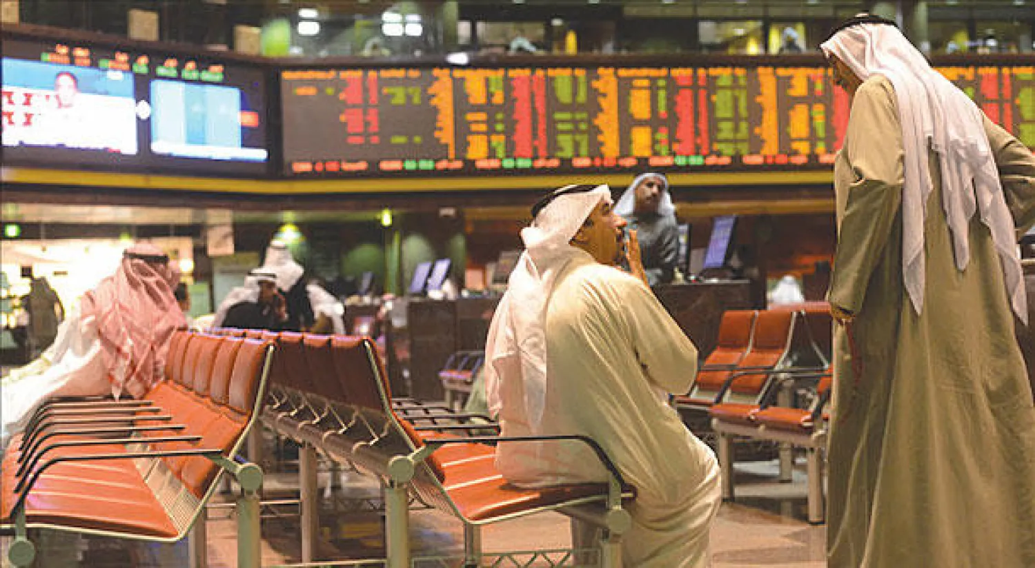 أسواق الخليج تصعد.. والبورصة المصرية تتراجع
