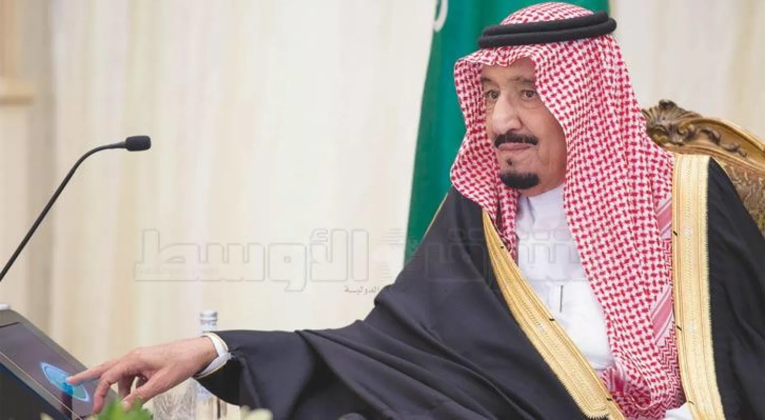 الملك سلمان يدشن مشروعات تنموية في المنطقة الشرقية أمس (تصوير: بندر الجلعود)