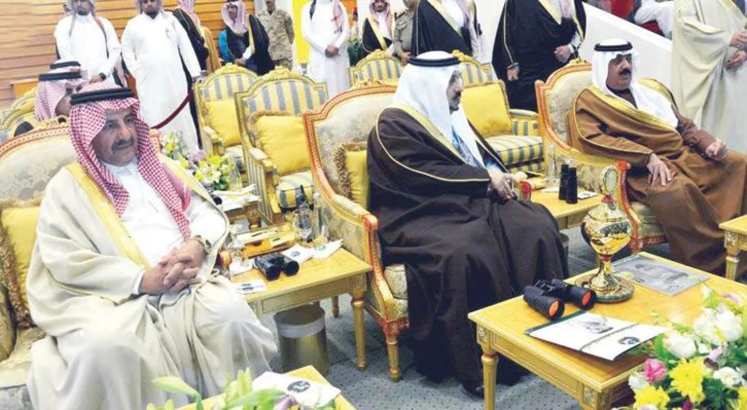 الأمير فيصل بن بندر لدى حضوره سباق الفروسية في الموسم الماضي (واس)