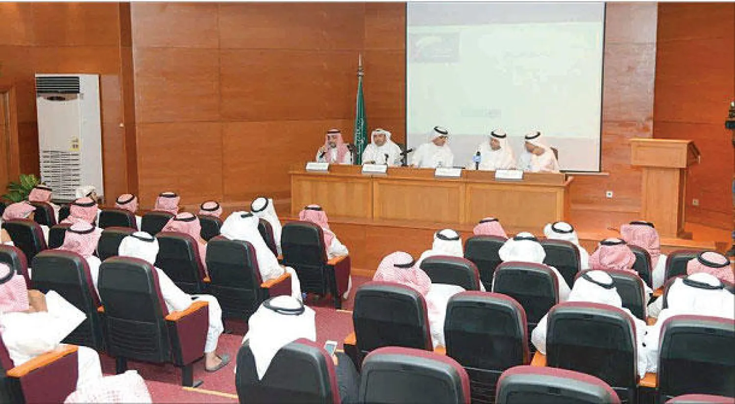 العقار السعودي يعيش فترة تصحيح ويقدم فرصًا واعدة للشباب المؤهل («الشرق الأوسط»)