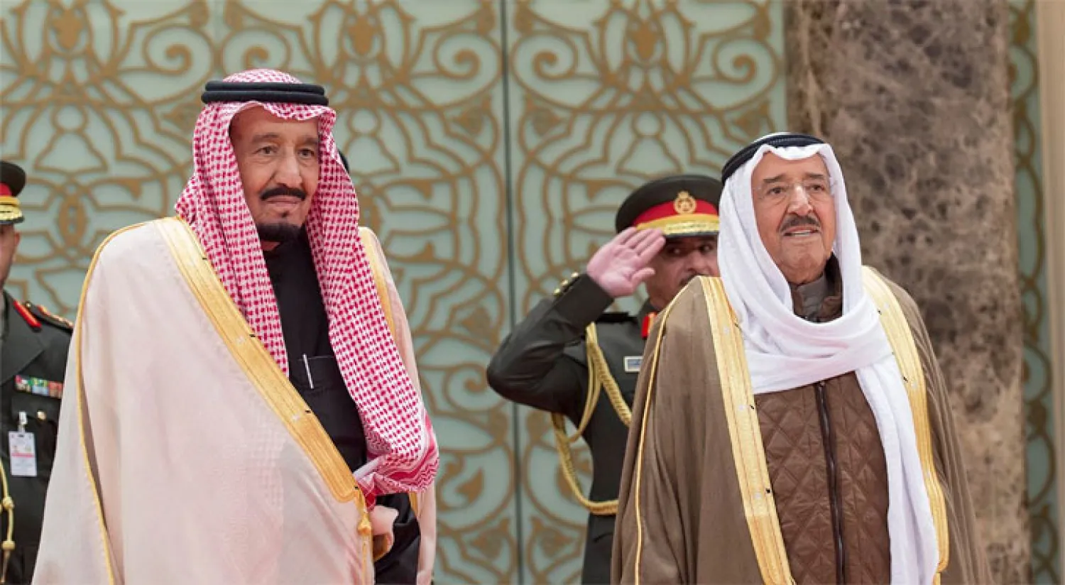 خادم الحرمين الشريفين يصل إلى الكويت في ختام جولته الخليجية