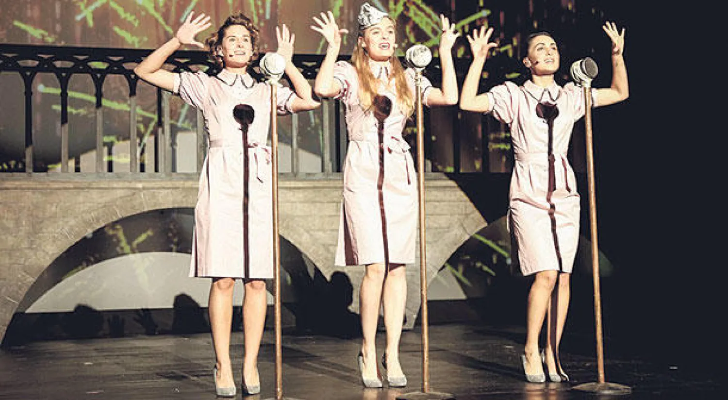 عرض موسيقي راقص ضمن احتفالات باريس