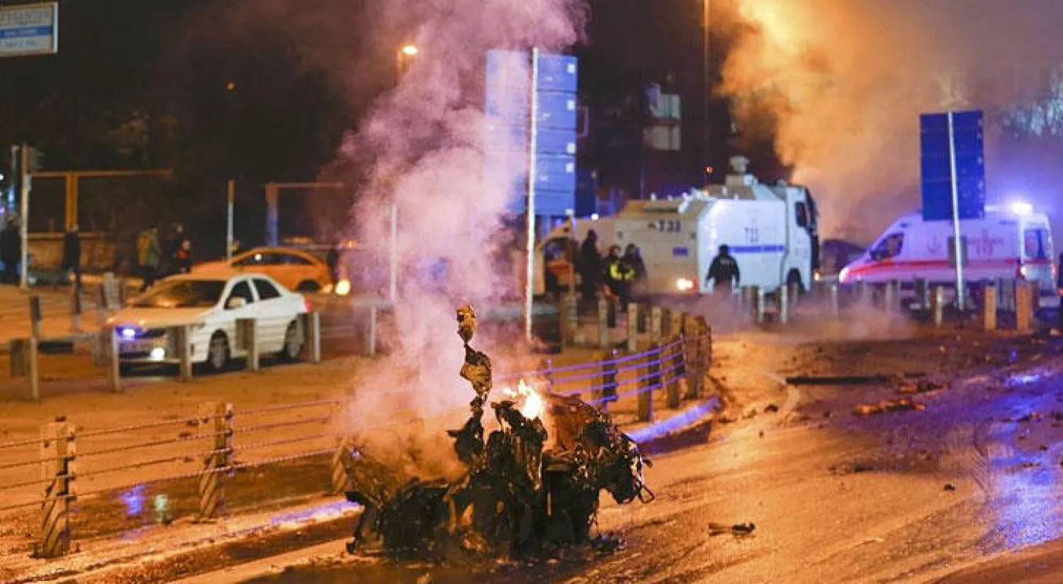 انفجاران يضربان وسط إسطنبول.. ووقوع 13 قتيلا