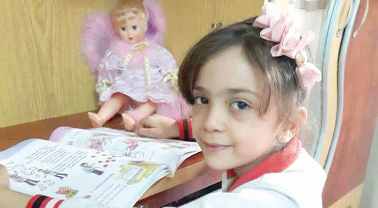 الطفلة الحلبية بانا العبد أثارت التعاطف بتغريداتها (نيويورك تايمز)