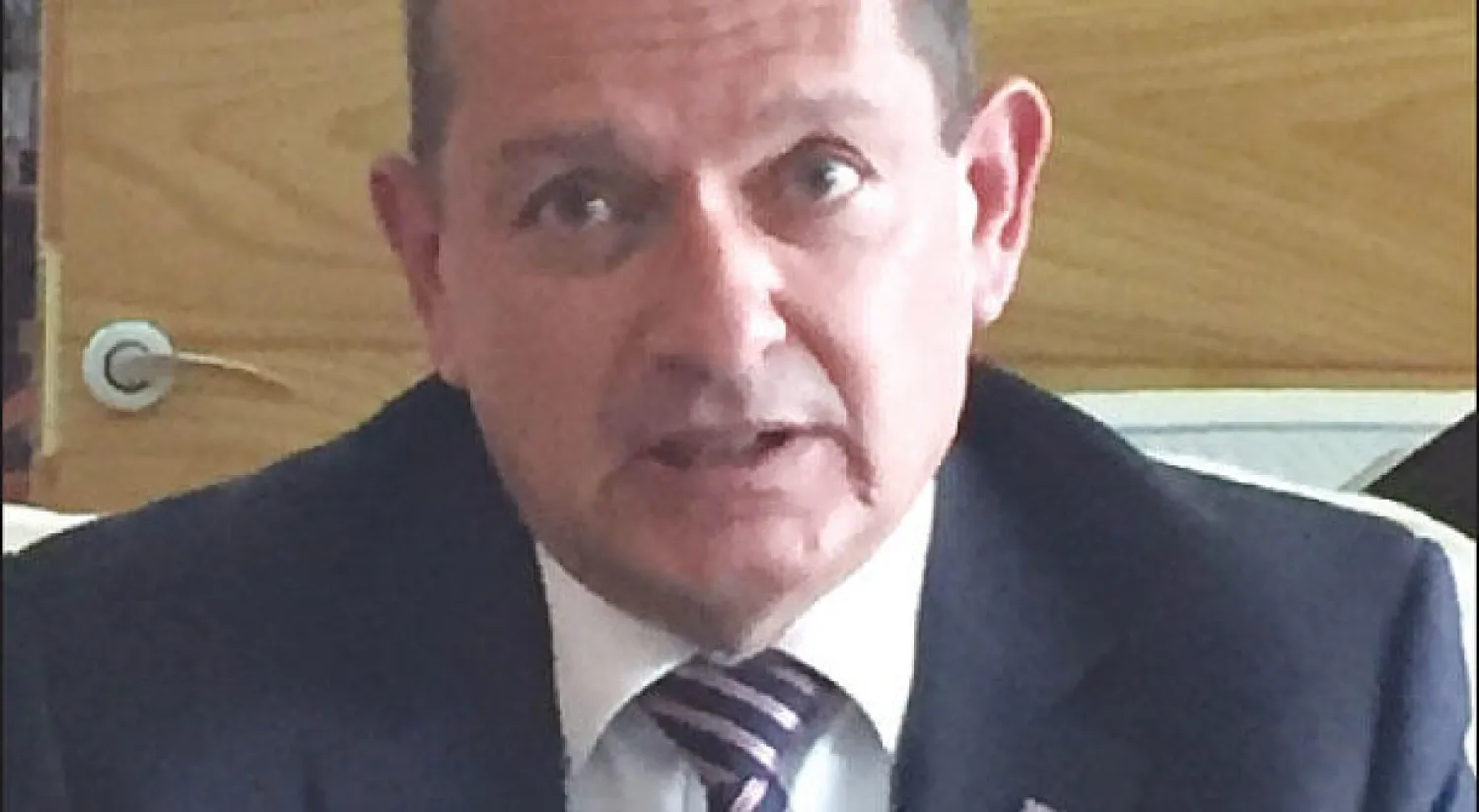 سايمون كوليس السفير البريطاني  لدى السعودية