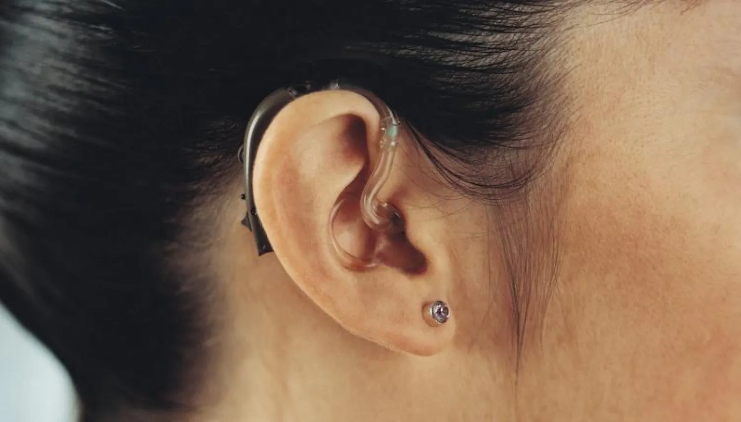 تناول السيدات للمسكنات مرتين أسبوعيًا يعرضهن لخطر فقدان السمع