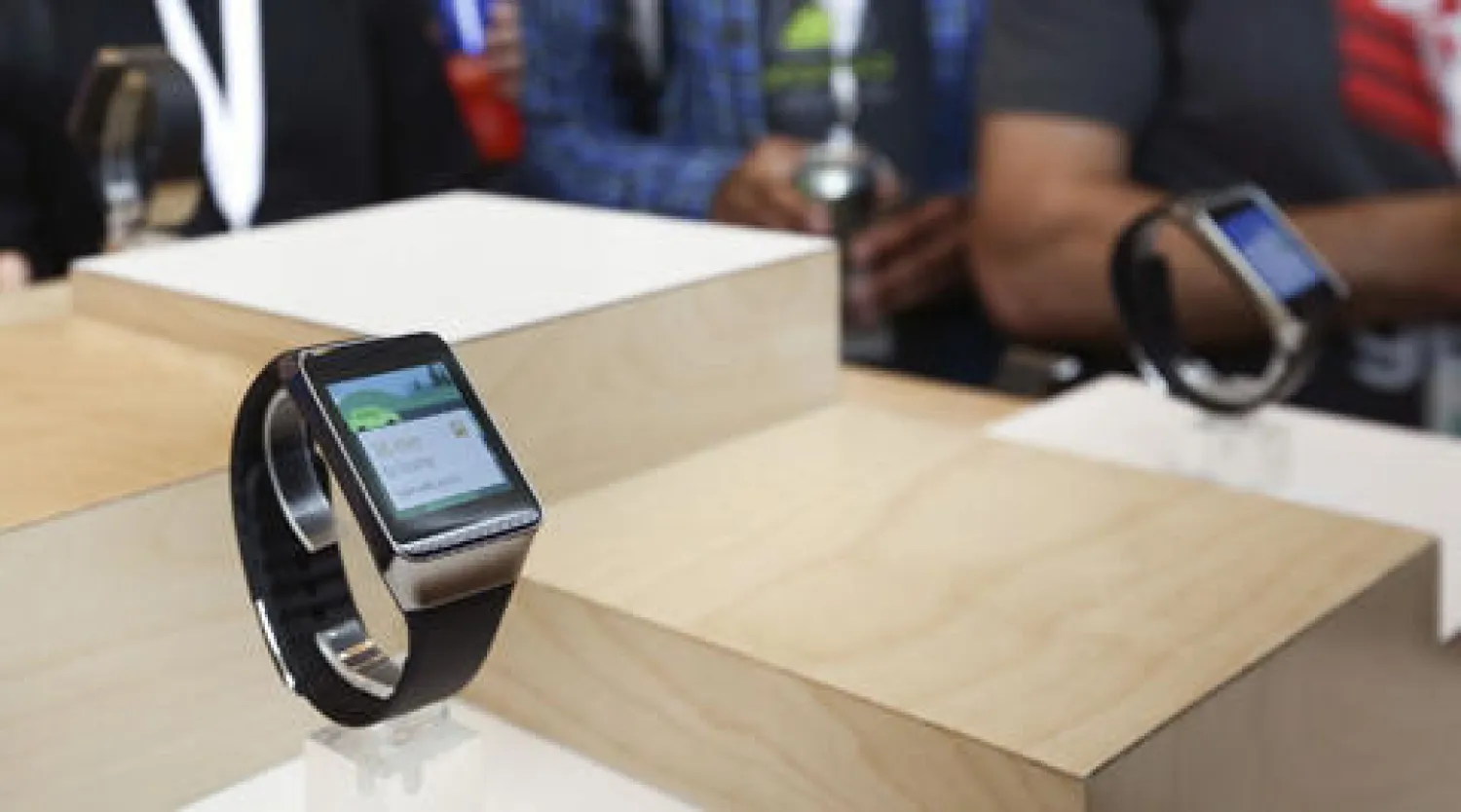 «غوغل» تستعد لإطلاق ساعتين ذكيتين العام المقبل