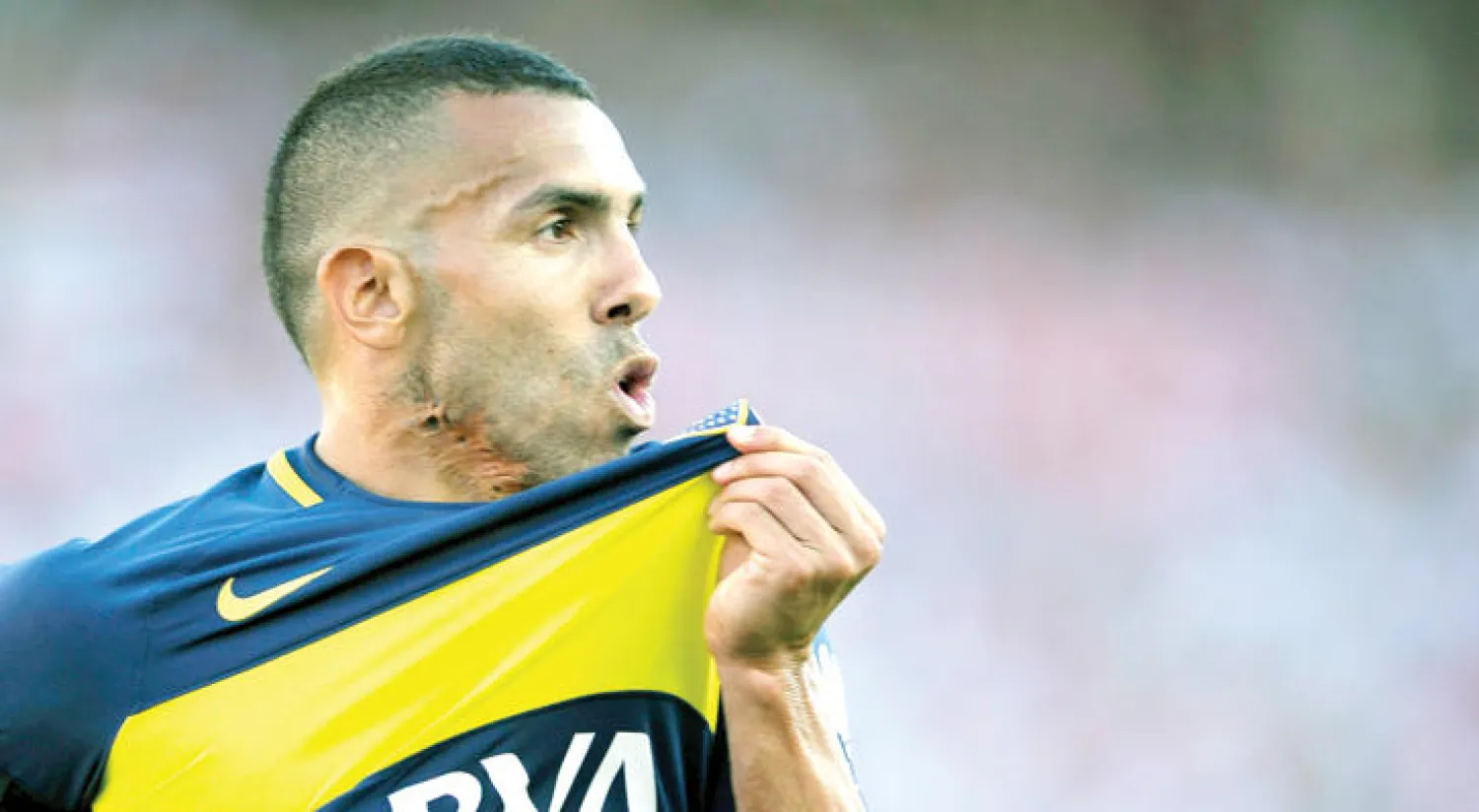 تيفيز انتقل الى الدوري الصيني بصفقة قياسية (أ.ف.ب)