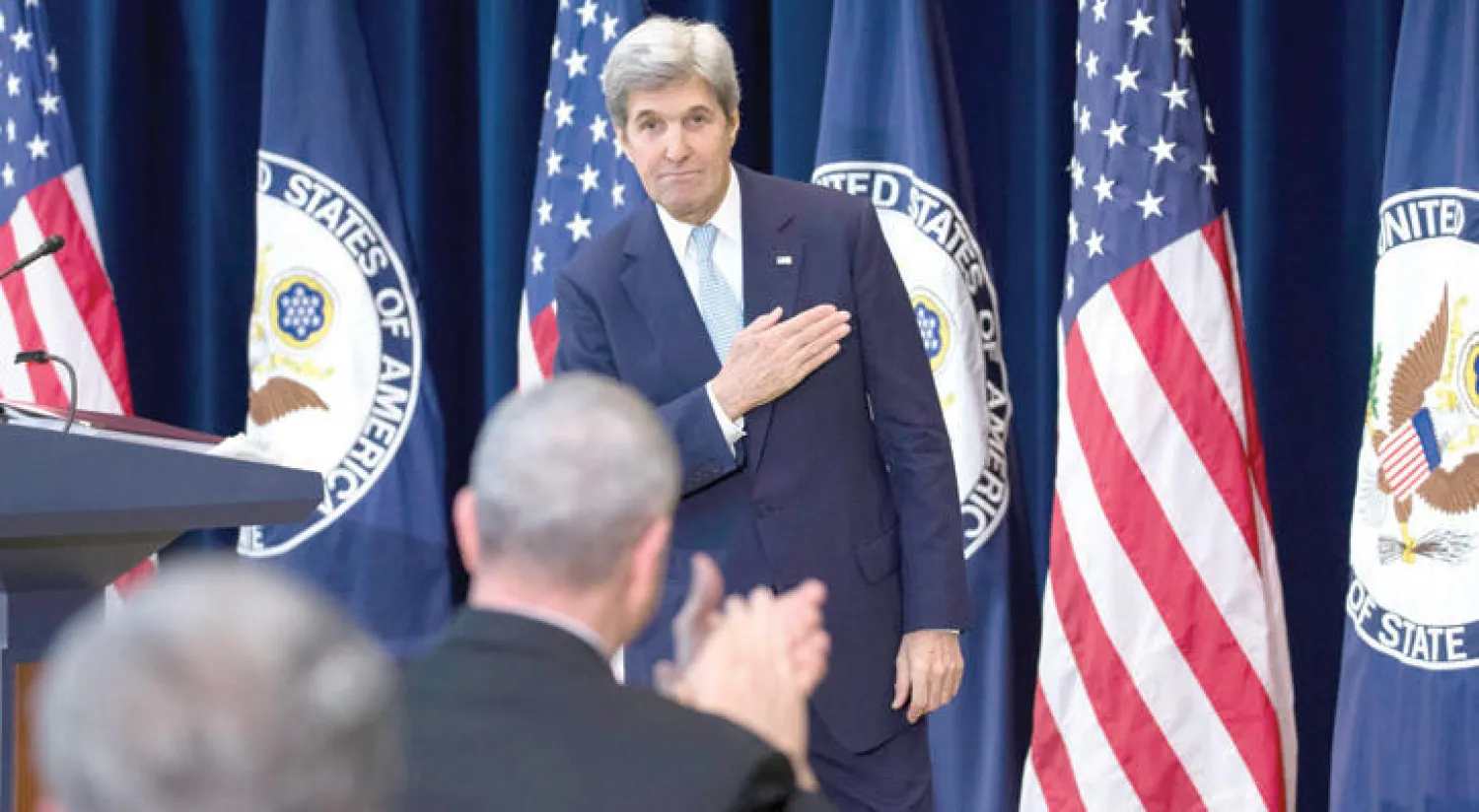 وزير الخارجية الأميركي جون كيري خلال مؤتمر صحافي حول خطة إدارة أوباما في الشرق الأوسط في 28 ديسمبر الماضي (إ.ب.أ)
