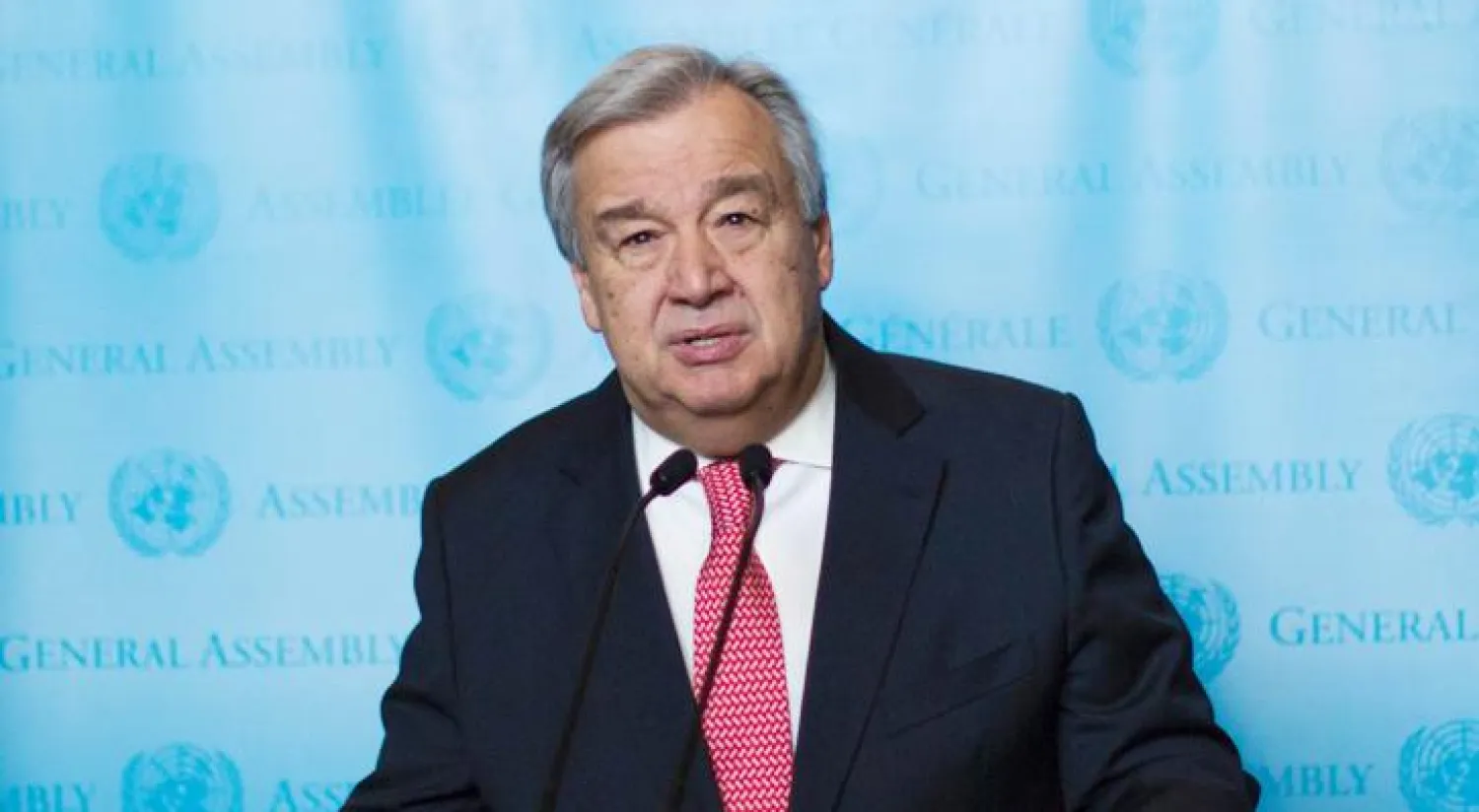 أمين عام الأمم المتحدة الجديد يبدأ مهامه بالدعوة لـ«السلام»