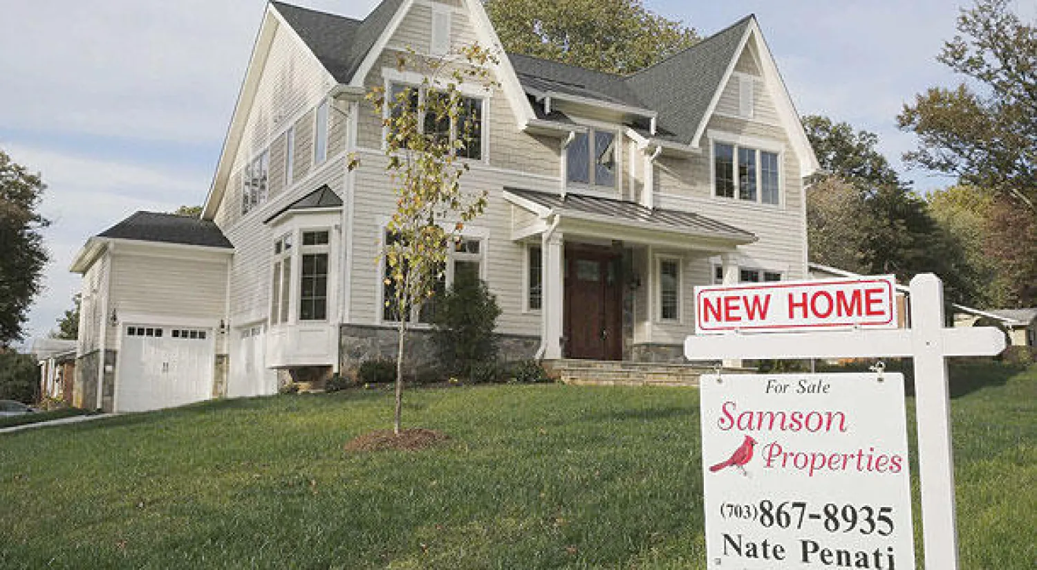 تراجعت المبيعات المؤجلة للمساكن الأميركية في شهر نوفمبر الماضي بشكل مفاجئ  متأثرة بارتفاع أسعار الفائدة للتمويل العقاري وتراجع المعروض (رويترز)