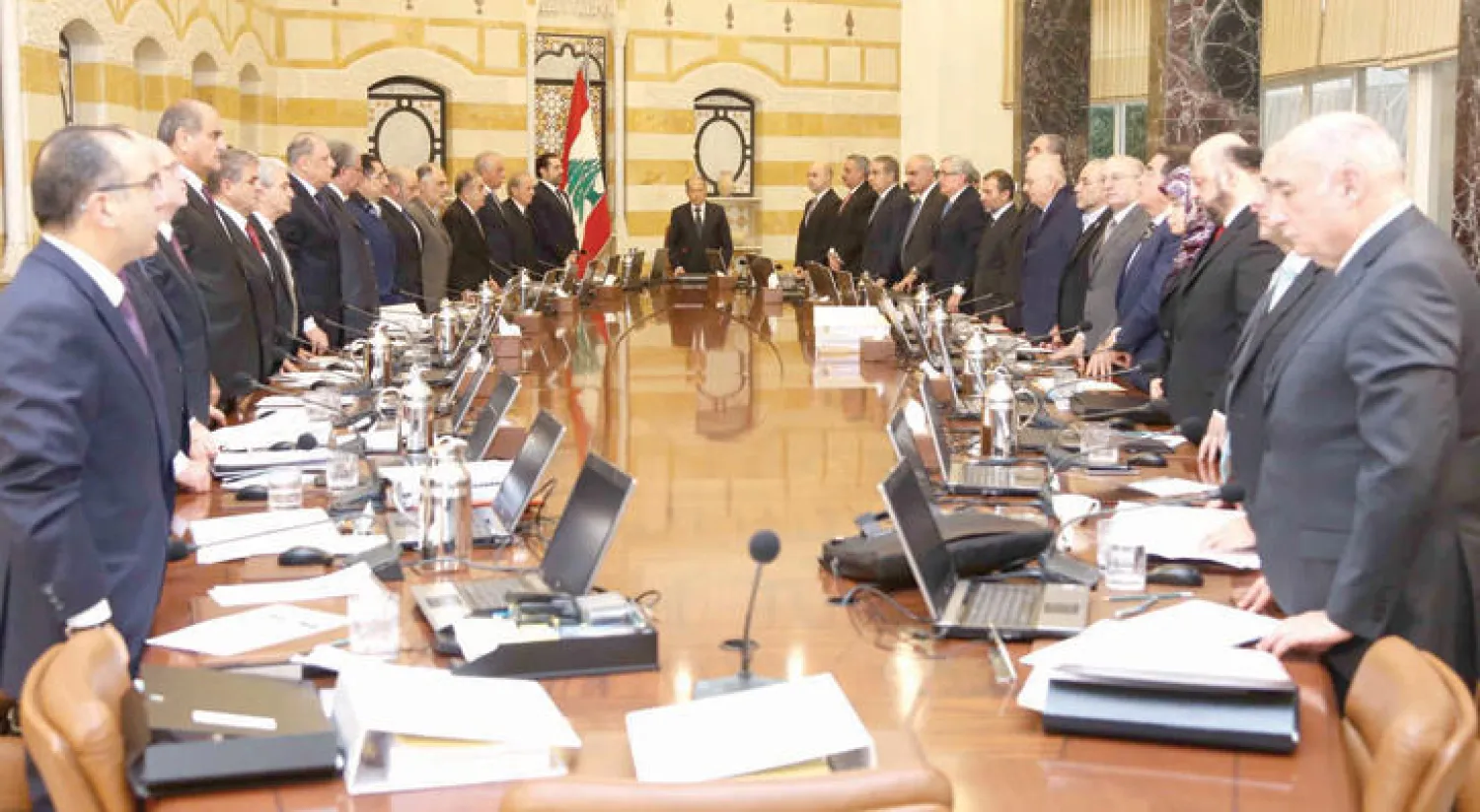 الرئيس اللبناني ميشال عون يترأس اجتماع الحكومة في القصر الرئاسي (دلاتي ونهرا)