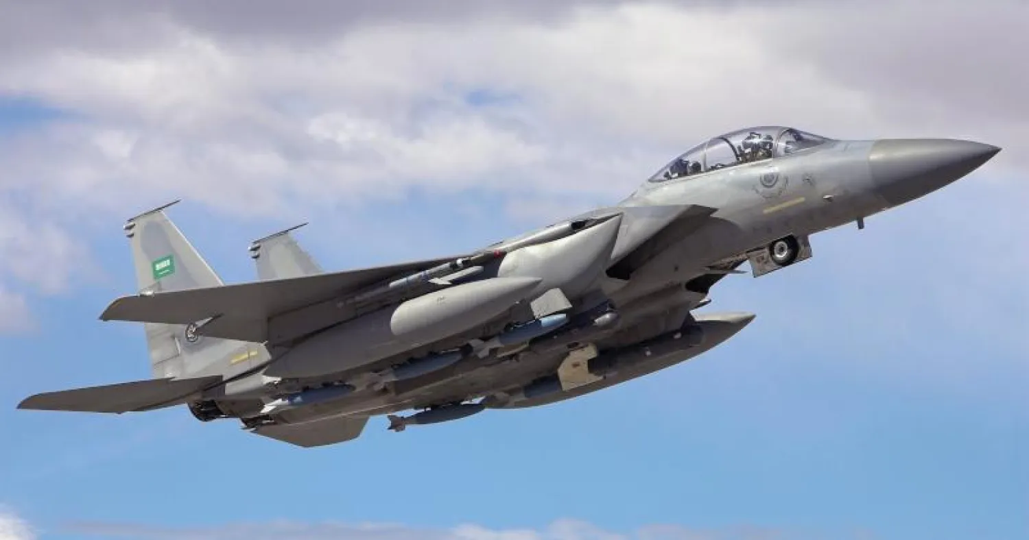 «التحالف العربي» يدمر منصة إطلاق صواريخ شرق باب المندب