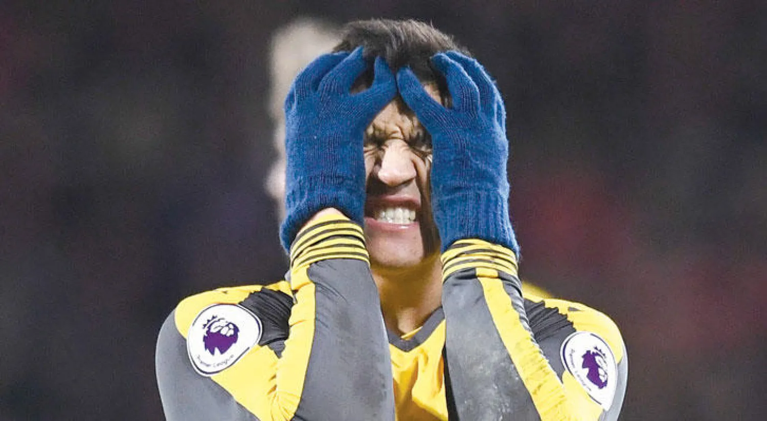 سانشيز غاضبًا بعد تعادل آرسنال مع بورنموث بالدوري (رويترز)