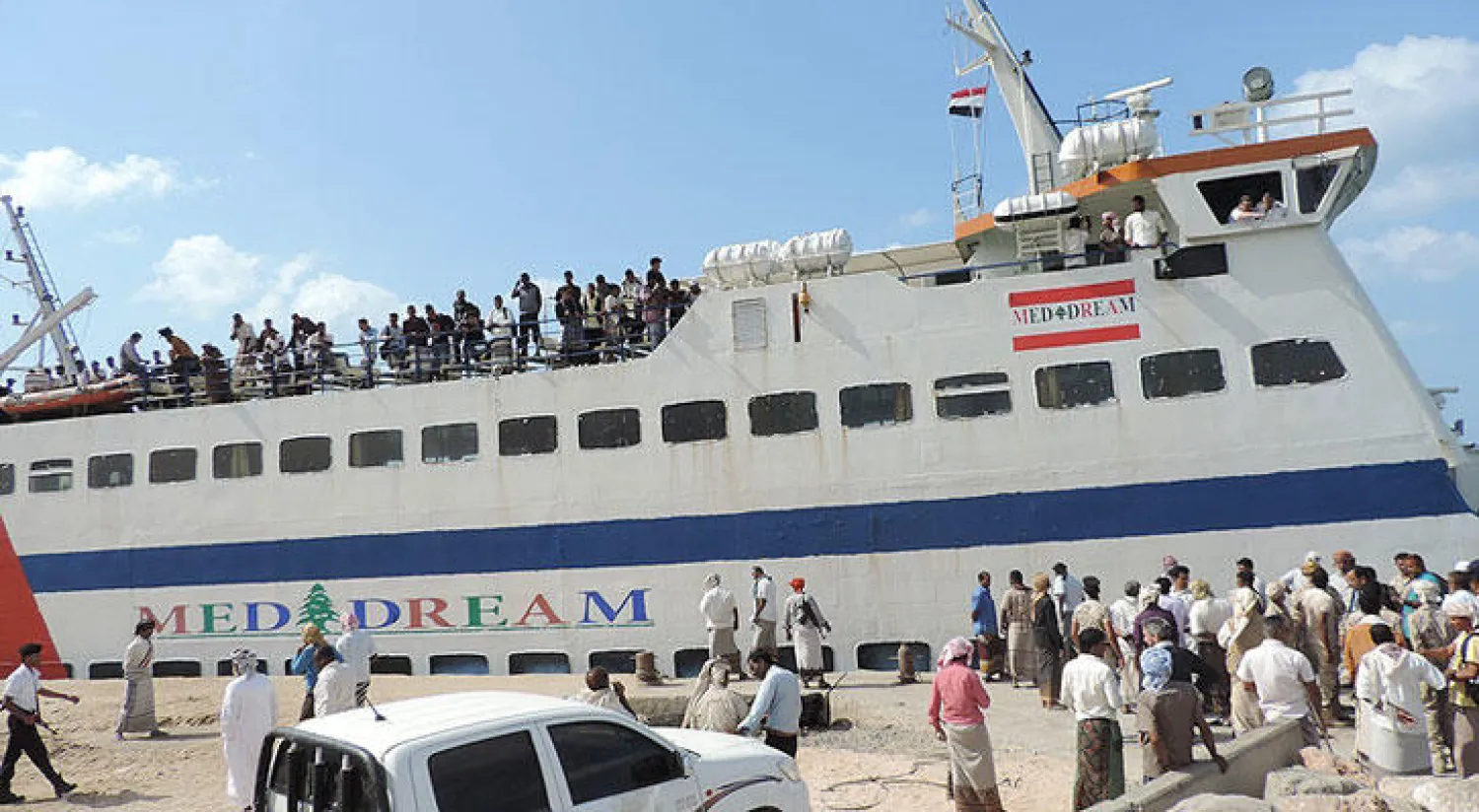 وصول أولى الرحلات السياحية إلى «سقطرى» اليمنية