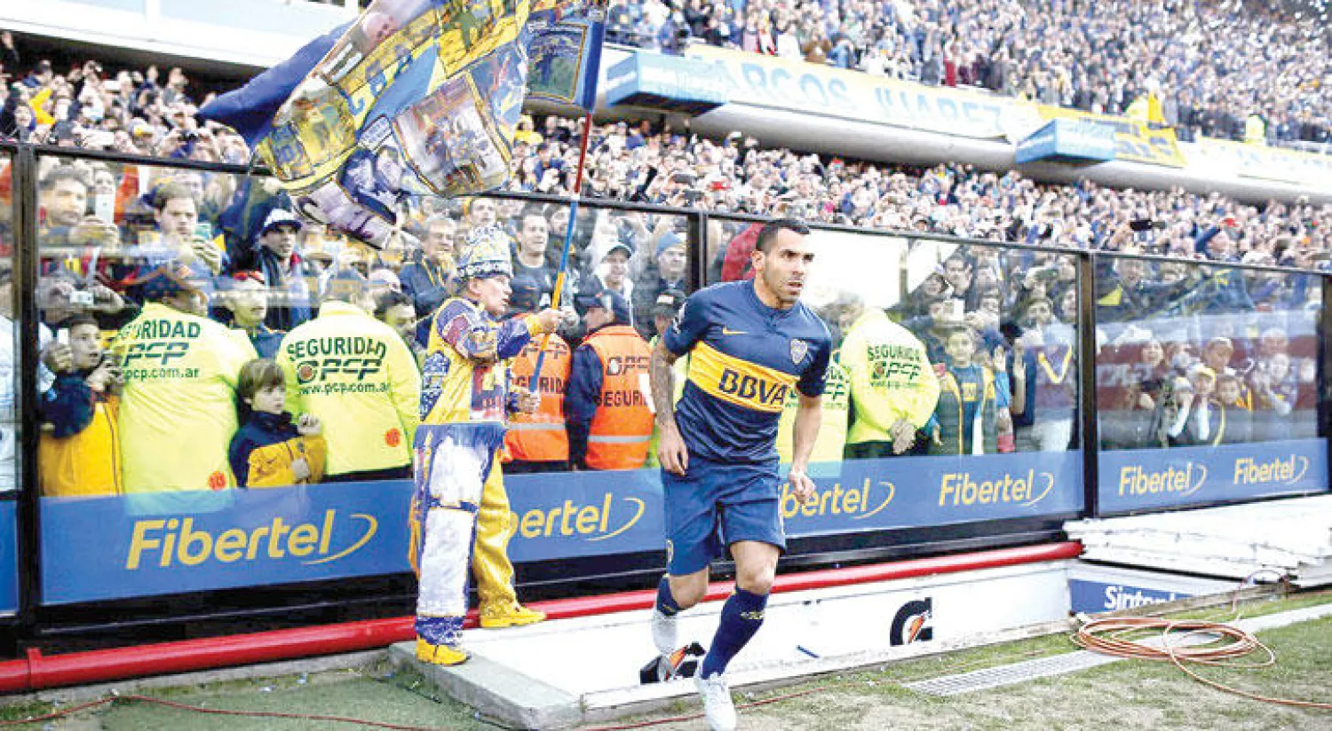 تيفيز نقض كل تعهداته بالبقاء مع أسرته في الأرجنتين ورحل عن بوكا جونيورز إلى الصين («الشرق الأوسط»)