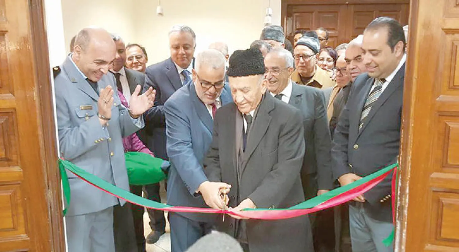 ابن كيران واليوسفي لدى افتتاح مركز الوثائق التاريخية للمقاومة أمس («الشرق الأوسط»)