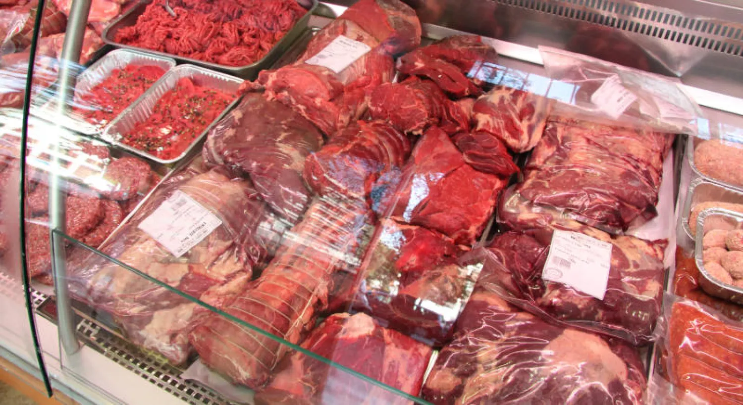 نصف الألمان يقللون تناول اللحوم حمايةً للبيئة