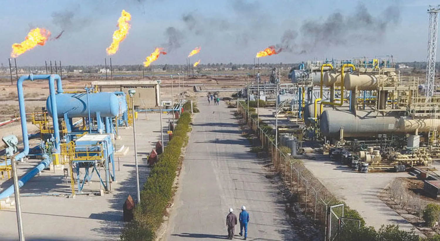 إنتاج السعودية نزل دون عشرة ملايين برميل يوميا ويعني أن السعودية خفضت الإنتاج بأكثر من 486 ألف برميل يوميًا ({الشرق الأوسط})