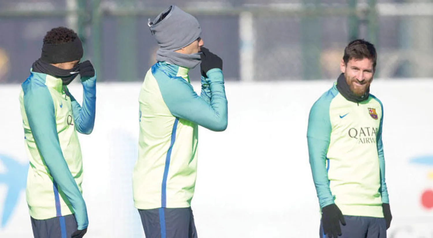 ميسي ونيمار وسواريز ثلاثي برشلونة الخطير خلال التدريبات (إ.ب.أ)