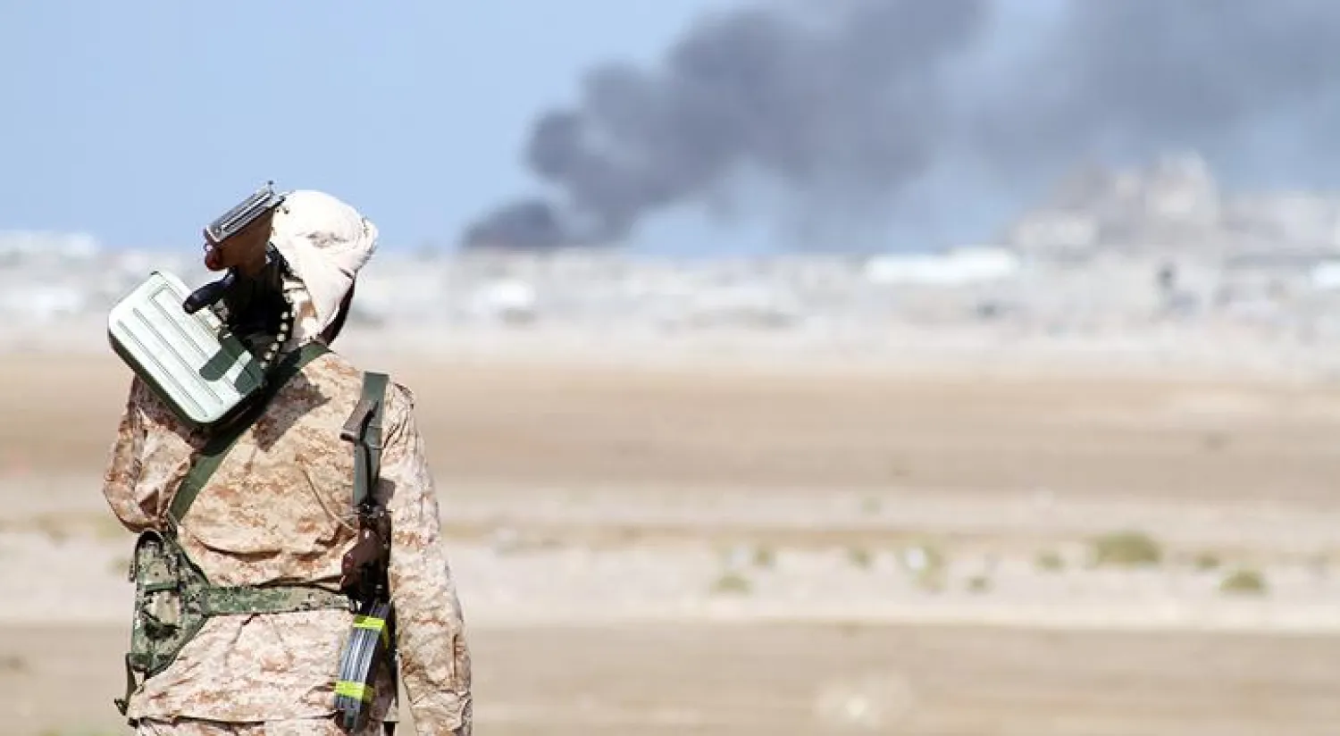 فرار جماعي للانقلابيين من المخا أمام تقدم الجيش اليمني