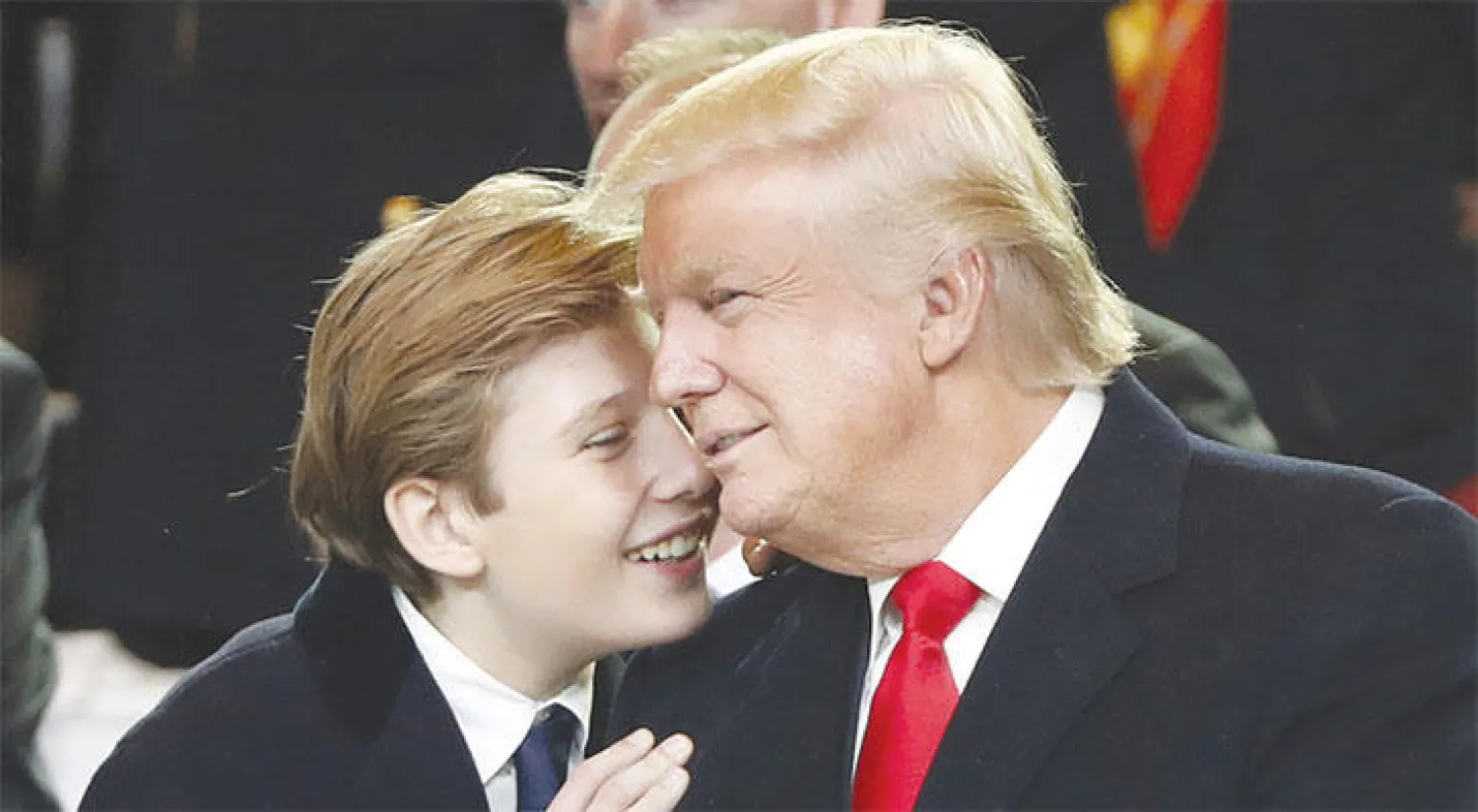 ترمب مع ابنه المدلل بارون