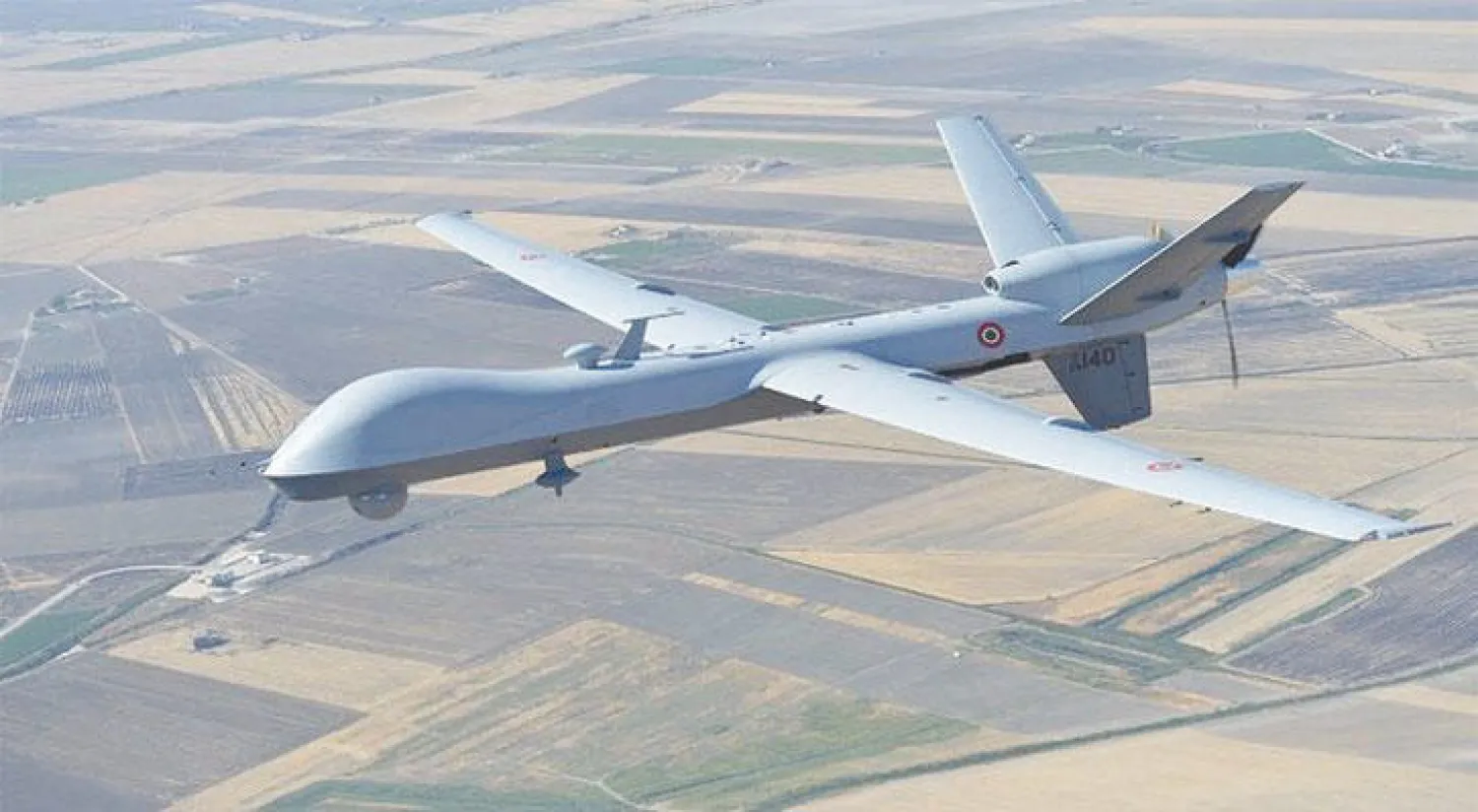 طائرات من دون طيار تمسح الأرض للبحث عن الألغام