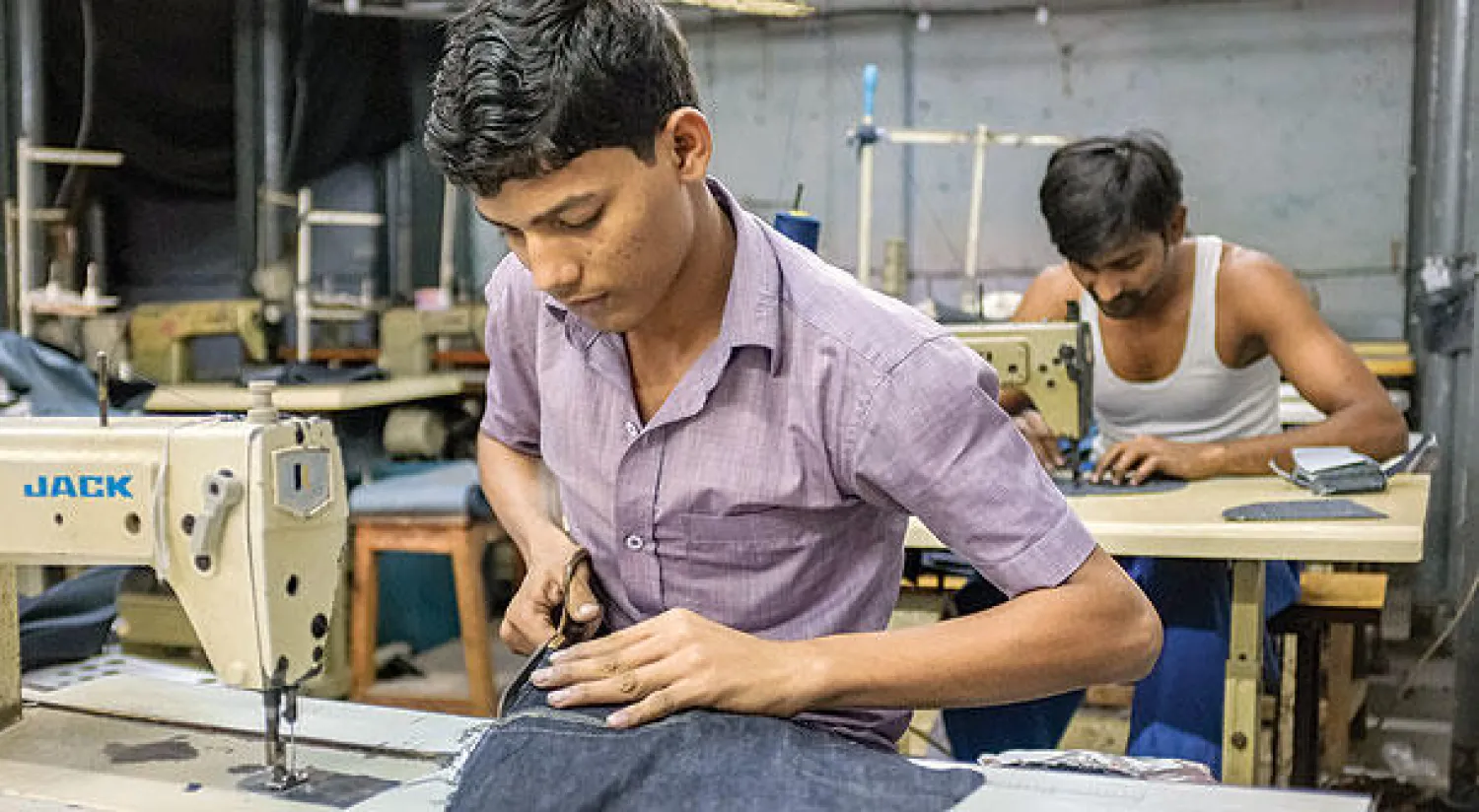 الحكومة الهندية قالت في استطلاع أمس إنه من المتوقع أن ينمو الاقتصاد الهندي بنسبة تتراوح ما بين 6.8 و7.5 %.