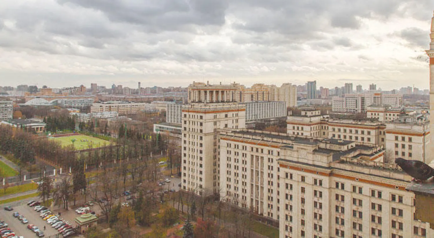 فائض المعروض في سوق العقارات الروسية الذي يفوق الطلب أدى إلى تراجع كبير في الحركة والأسعار (رويترز)