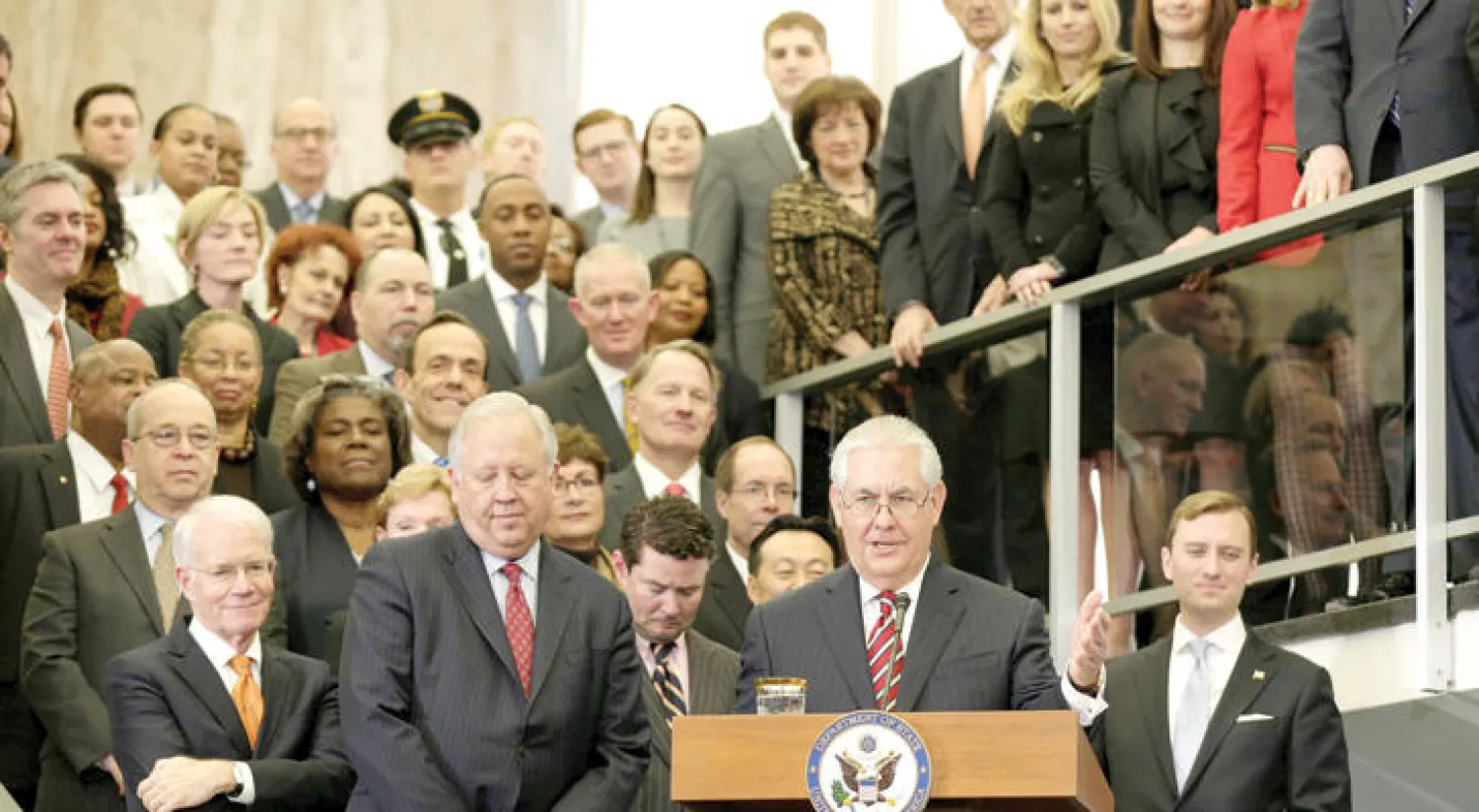 وزير الخارجية الأميركي ريكس تيلرسون يلقي خطابًا أمام موظفي وزارته في واشنطن أمس (رويترز)