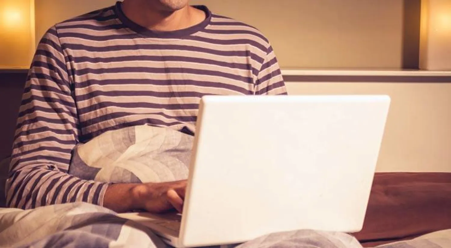 مواقع التعارف تستخدم نساء «وهميات» لاستدراج الرجال