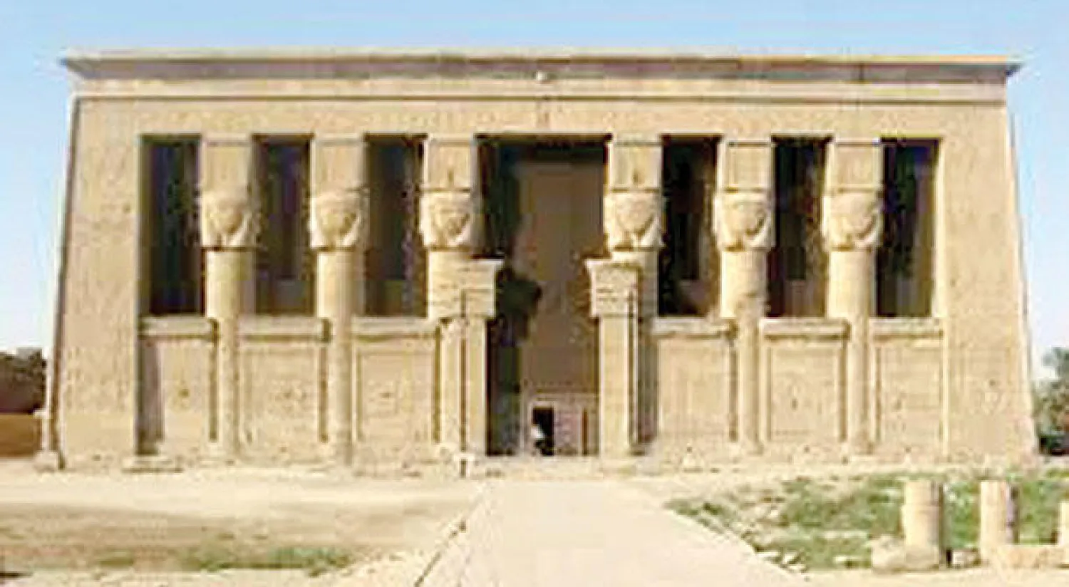 تعامد أشعة الشمس على مقصورة الولادة بمعبد دندرة