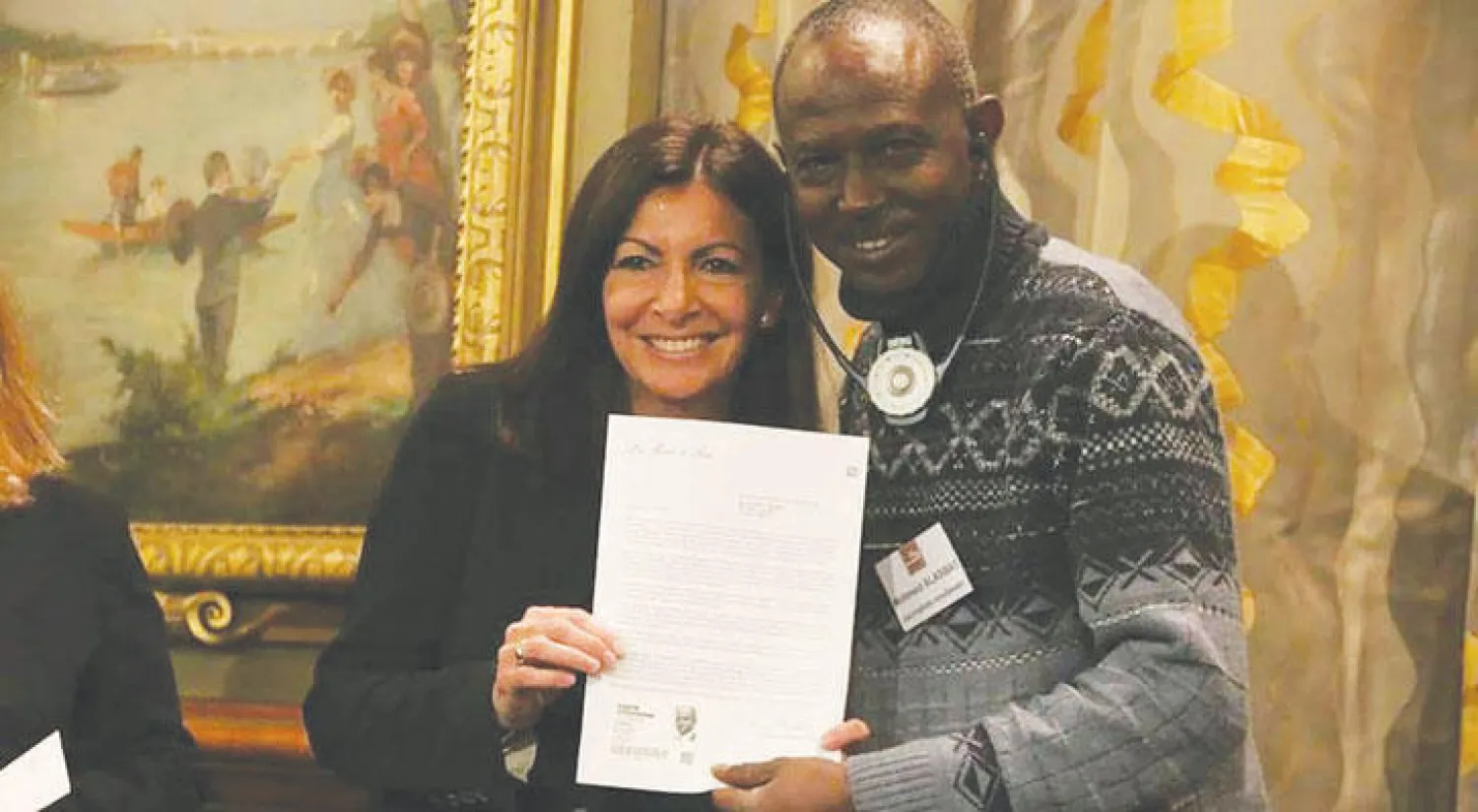 أسباط وعمدة باريس