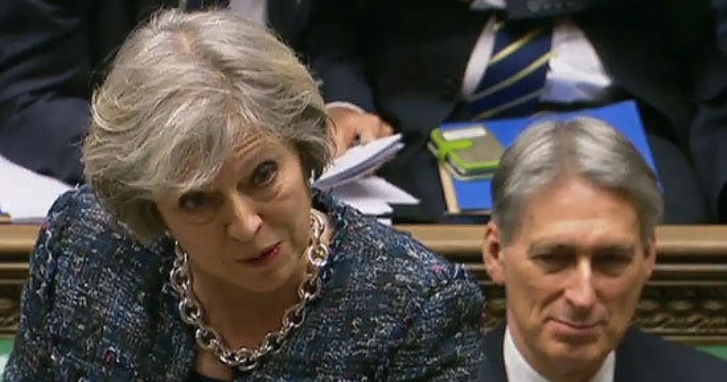 تيريزا ماي رئيسة وزراء بريطانيا فى جلسة سابقة بالبرلمان البريطاني (رويترز)