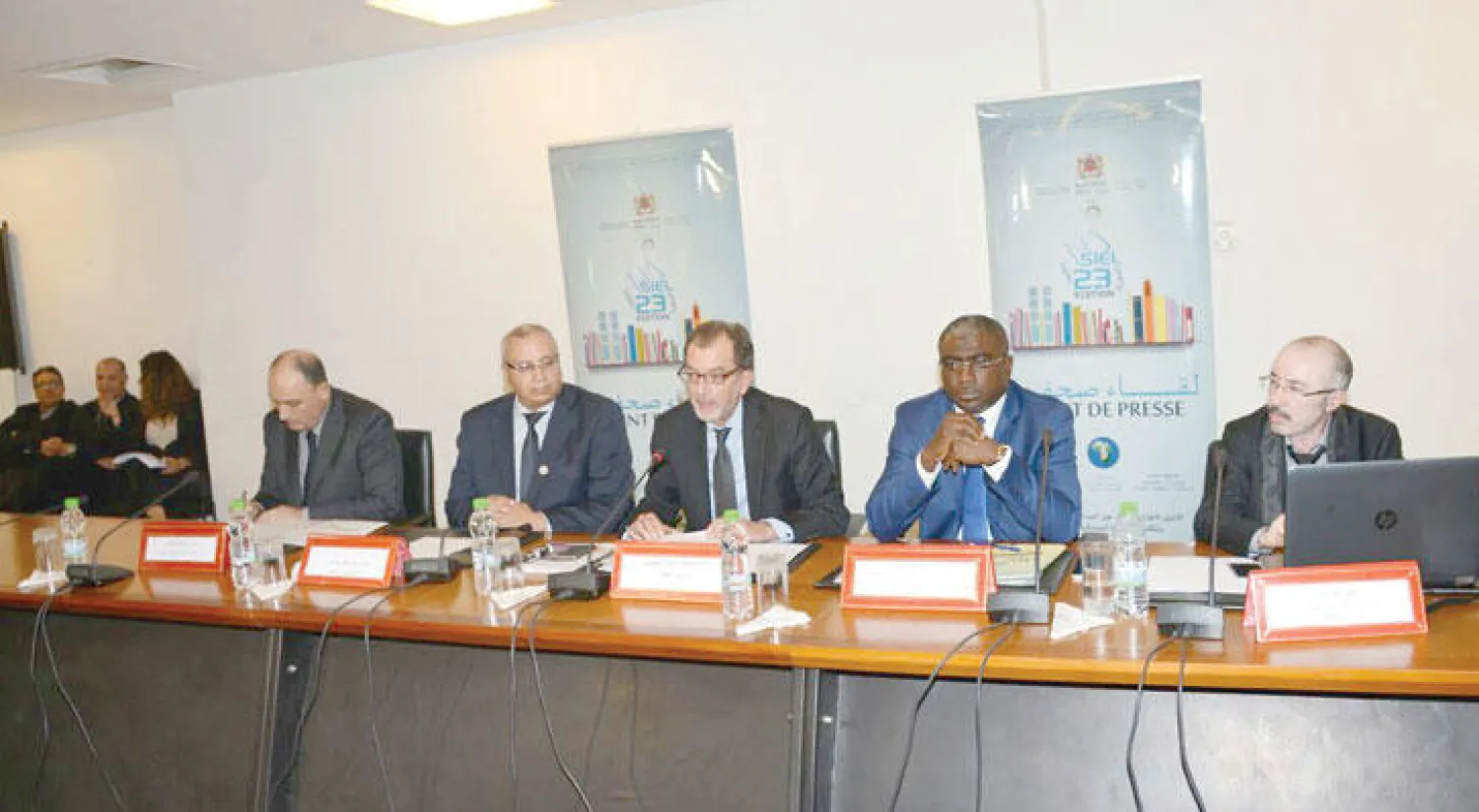 جانب من المؤتمر الصحافي للوزير الصبيحي