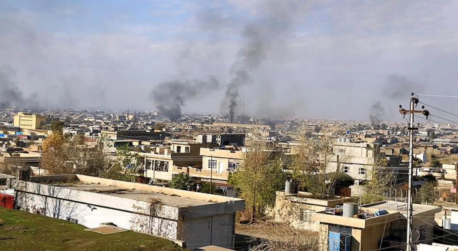 غارات مكثفة على مواقع تنظيم داعش في الموصل (رويترز)