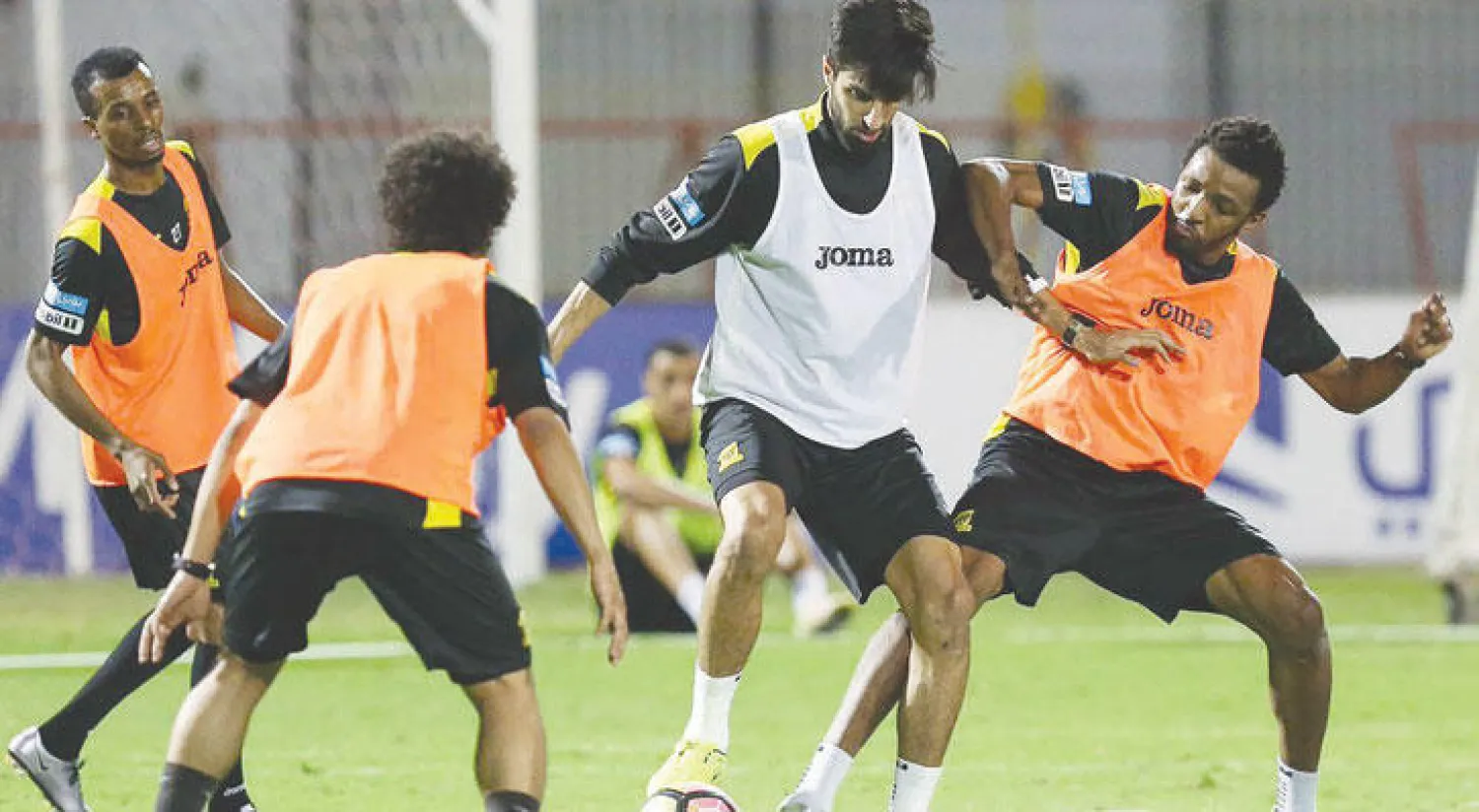 من تدريبات الاتحاد استعدادًا للشباب (المركز الإعلامي بنادي الاتحاد)