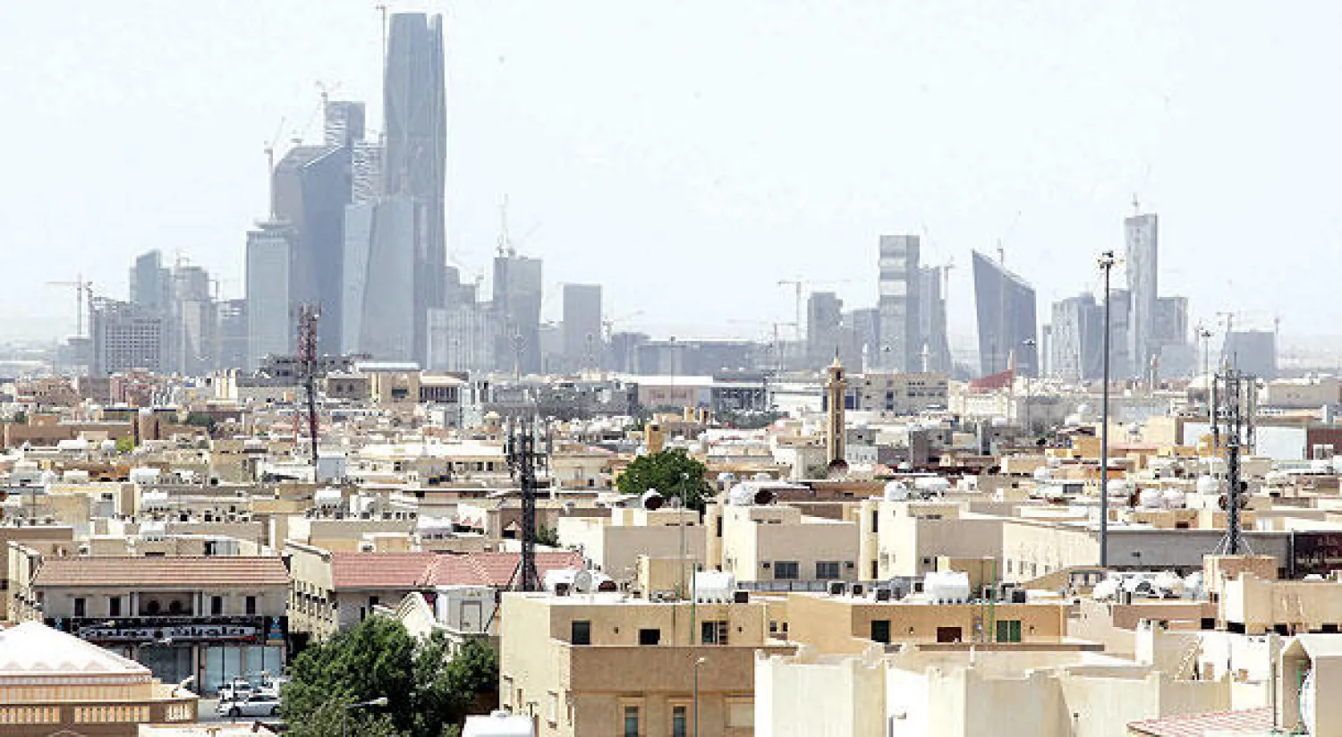 تطبيق نظام «إيجار» سيحد بشكل كبير من التلاعب في أسعار تأجير العقارات (تصوير: خالد الخميس)