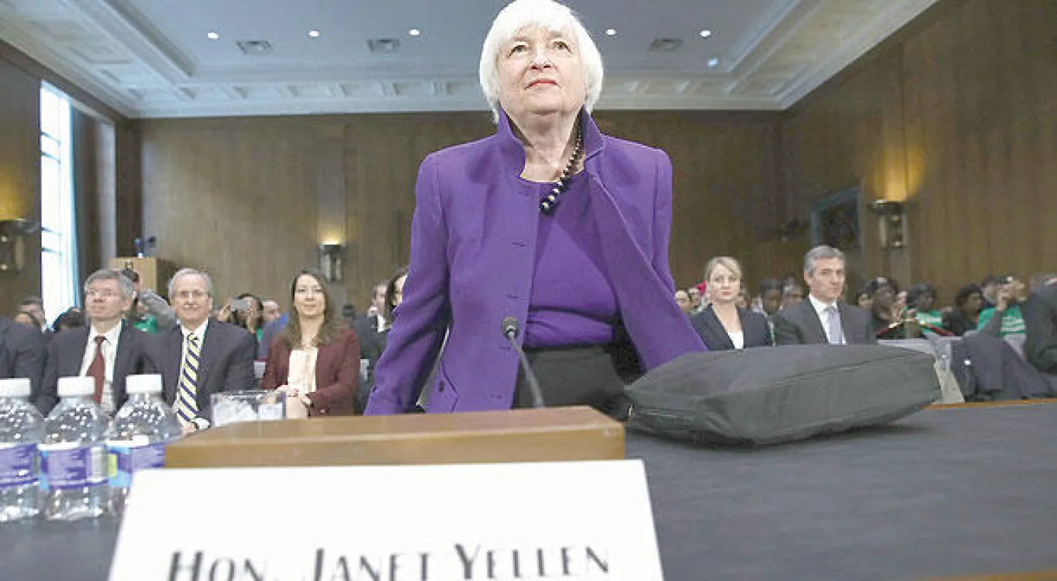 جانيت يلين لدى وصولها إلى اجتماع مجلس الشيوخ بشأن السياسة النقدية الأميركية في واشنطن أمس  ({غيتي})