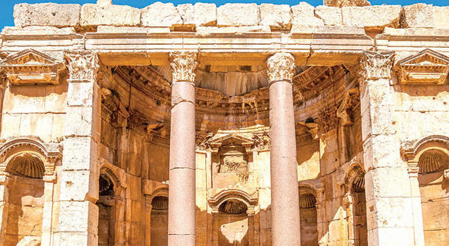 اعتصام رمزي في قلعة بعلبك اعتراضاً على ترميم خاطئ