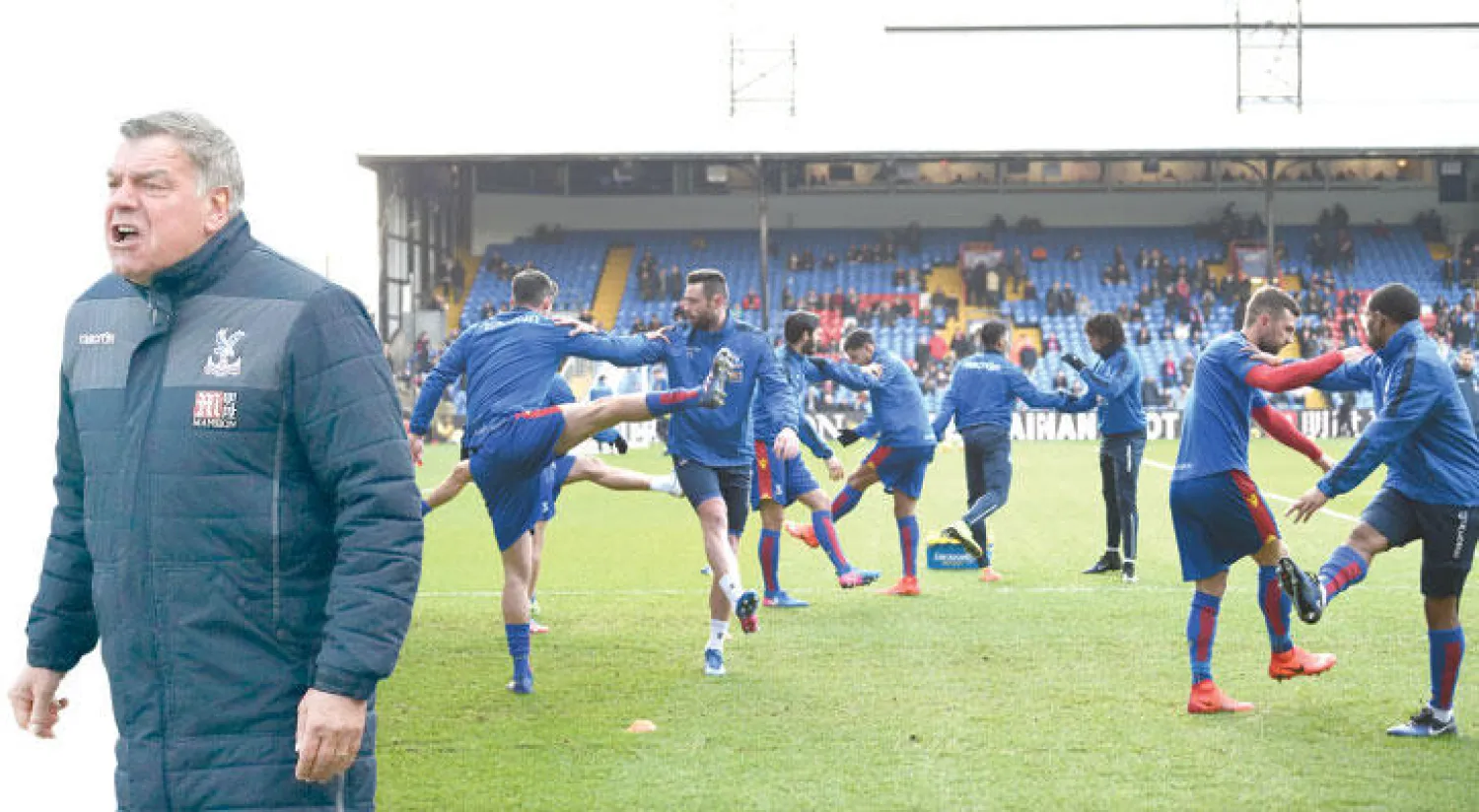 كريستال بالاس دعم صفوفه بالعديد من اللاعبين لكن النتائج لم تتحسن (رويترز)  -  وصفات ألاردايس المنقذ هل تنجح مع كريستال بلاس؟ (رويترز)