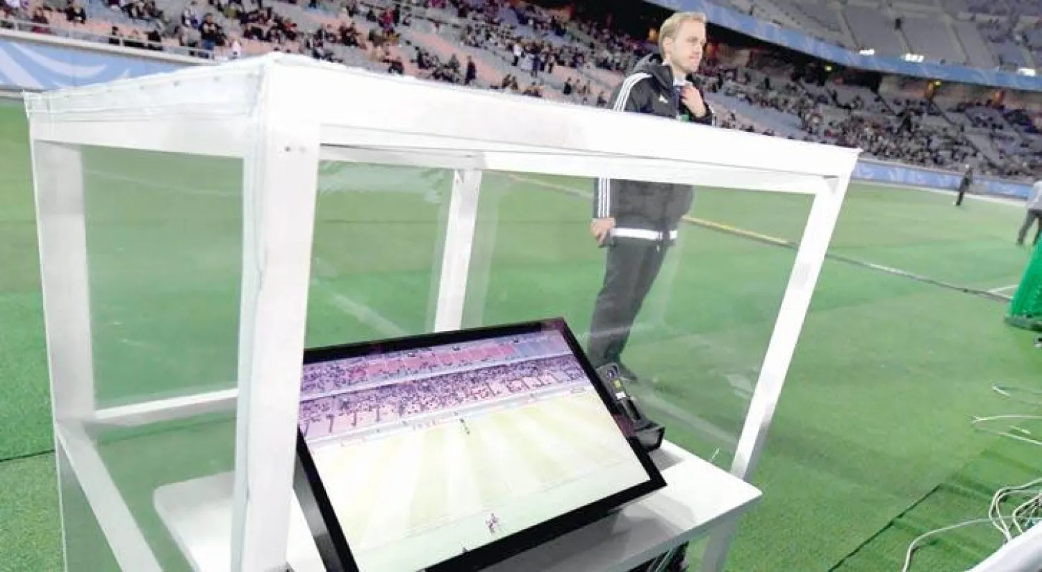 لقطة لأجهزة الإعادة بالفيديو خلال الاختبارات (أ.ف.ب)