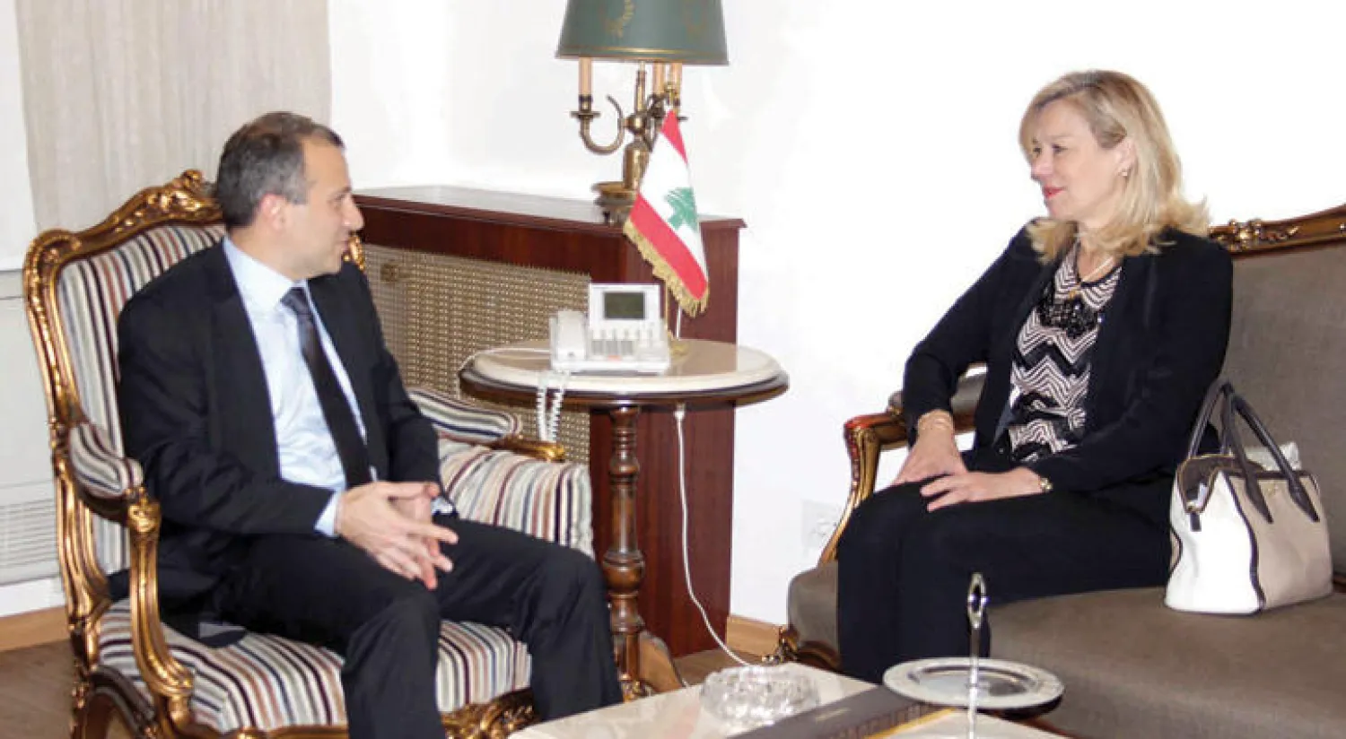 وزير الخارجية اللبناني جبران باسيل خلال لقاء مع سفيرة الاتحاد الأوروبي سيغريد كاغ (دالاتي ونهرا)