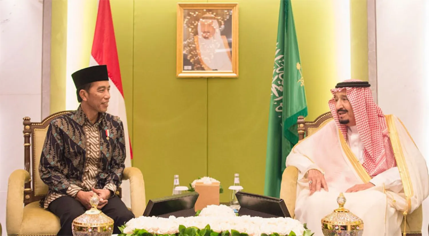 خادم الحرمين الشريفين لدى لقائه الرئيس الإندونيسي (واس)